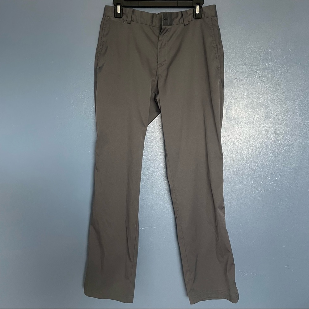 Men’s Nike Golf Gray Trousers. Size 30x30. In excellent condition.